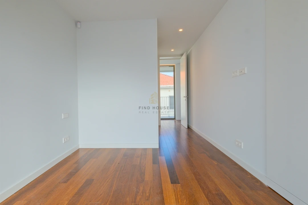 Moradia T3 para Venda em Ramalde Foto 30