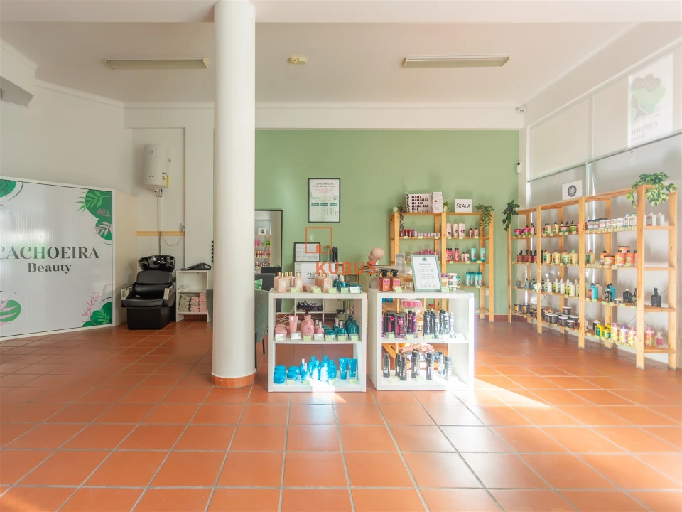 Loja para Trespasse em Nossa Sra de Fatima Foto 3