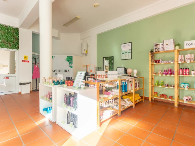 Loja para Trespasse em Nossa Sra de Fatima Foto 6