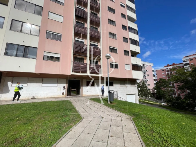 Apartamento T1 para Venda em Cacém e São Marcos Foto 16