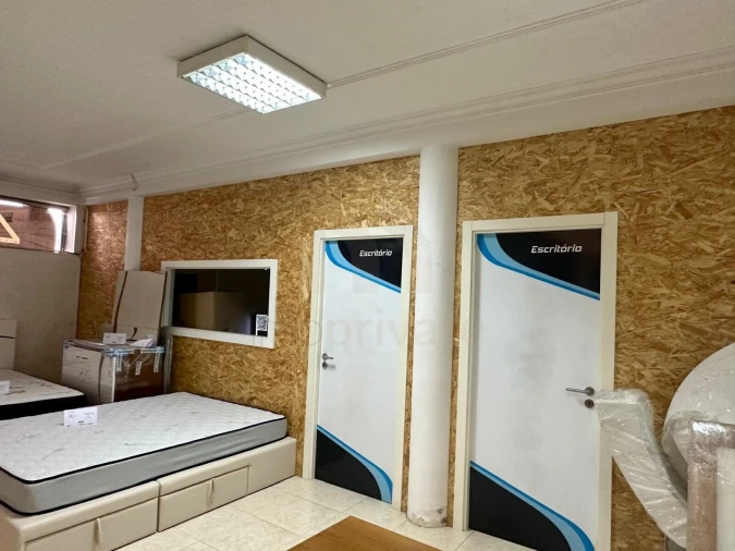 Loja para Venda em Carvalhosa Foto 6