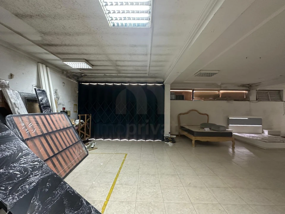 Loja para Venda em Carvalhosa Foto 9