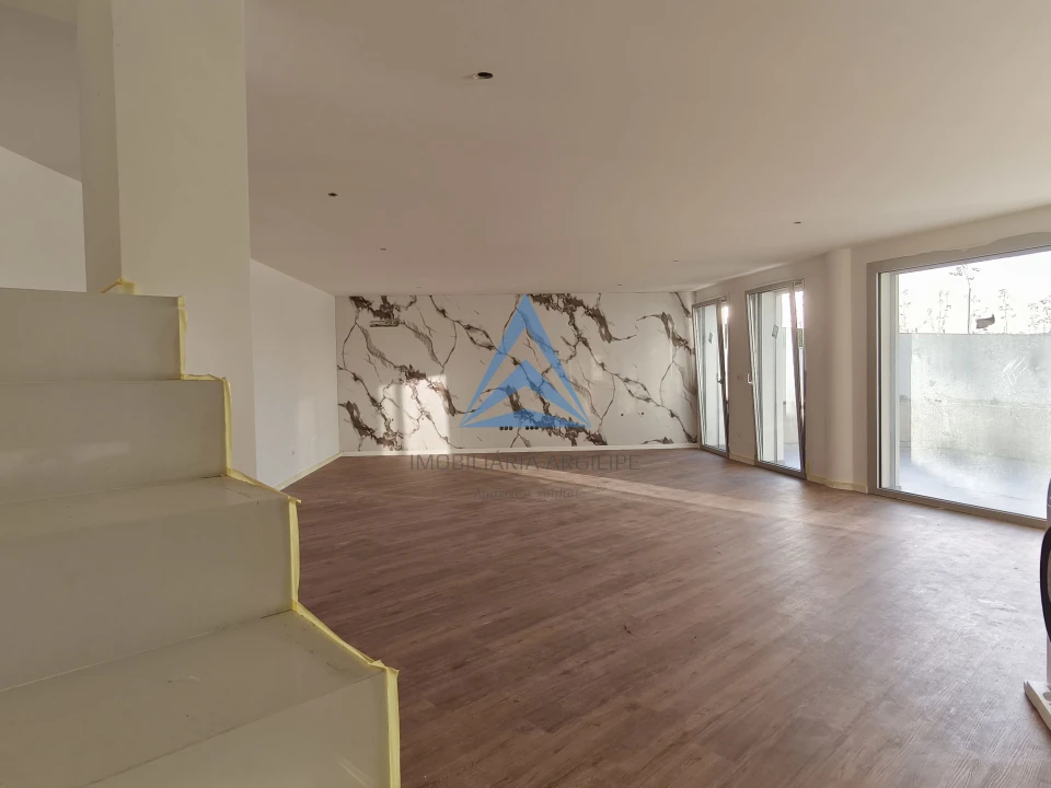 Apartamento T3 para Venda em Pombal Foto 10