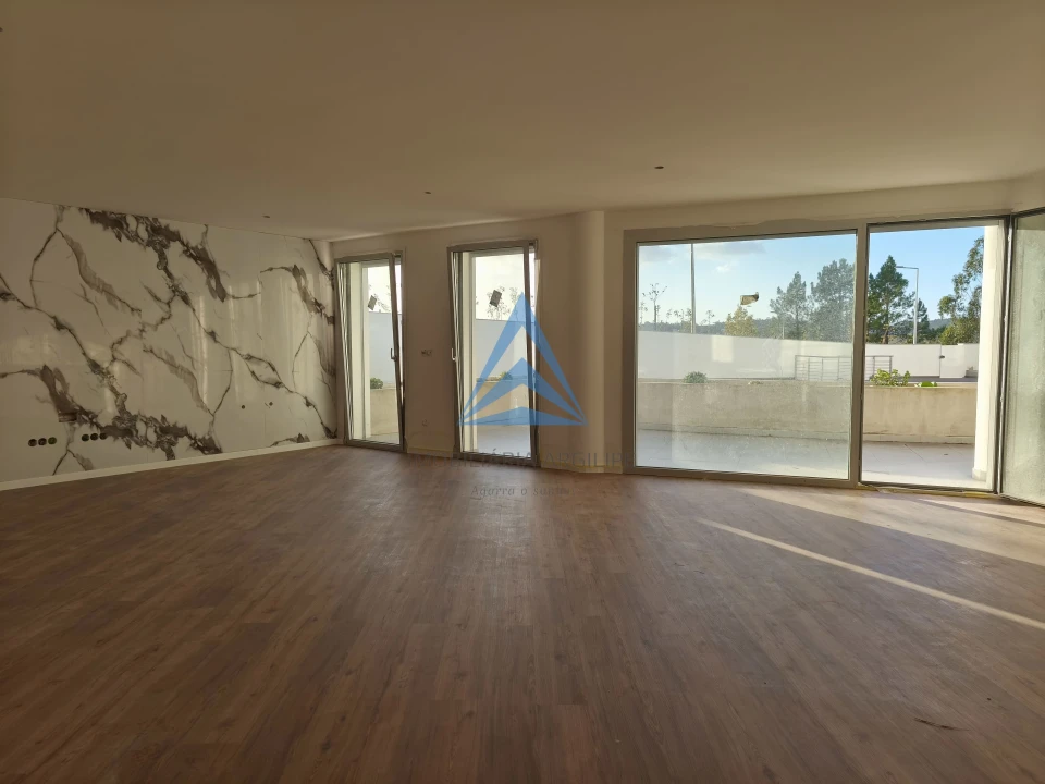 Apartamento T3 para Venda em Pombal Foto 3