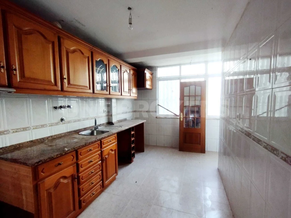 Apartamento T2 para Venda em Benfica Foto 14