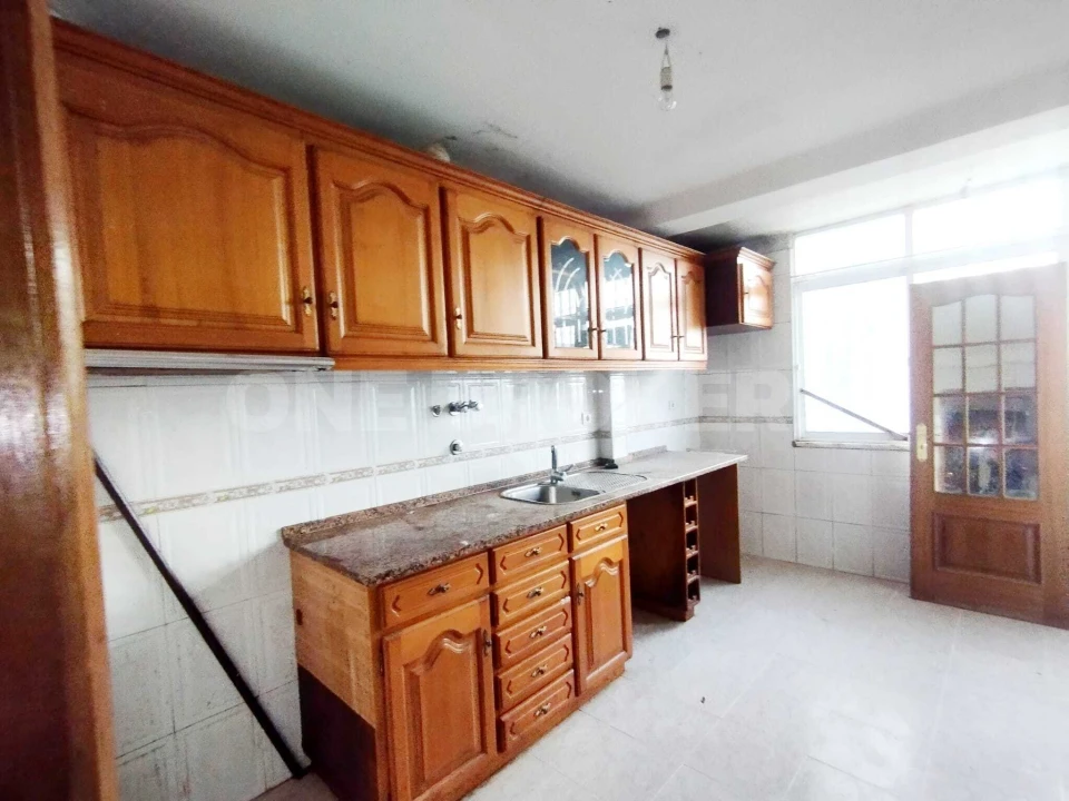 Apartamento T2 para Venda em Benfica Foto 1