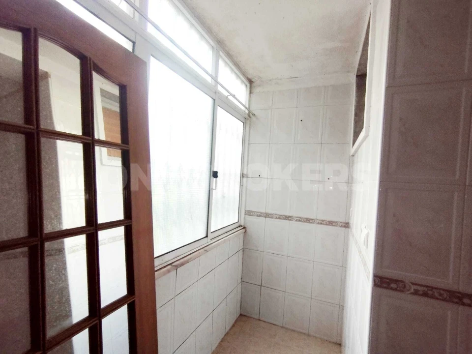 Apartamento T2 para Venda em Benfica Foto 2