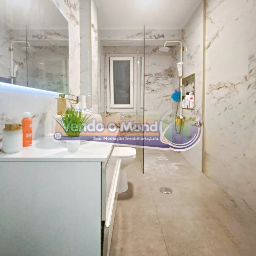 Apartamento T2 para Venda em Vila Franca de Xira Foto 9