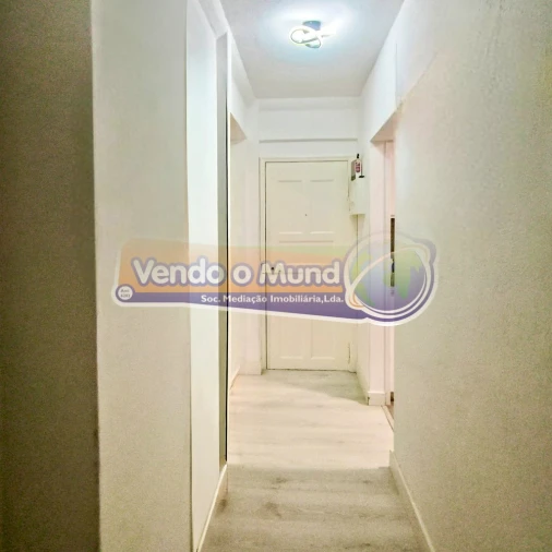Apartamento T2 para Venda em Vila Franca de Xira Foto 3