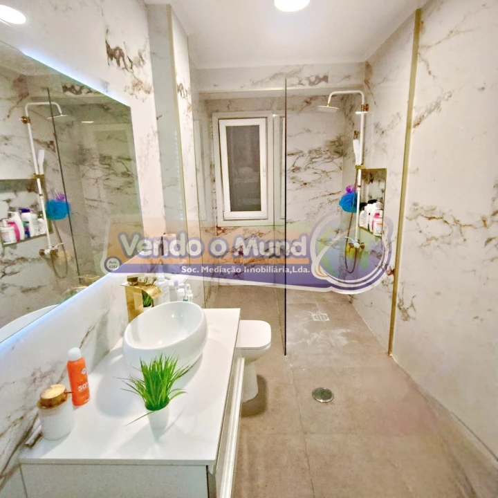 Apartamento T2 para Venda em Vila Franca de Xira Foto 8