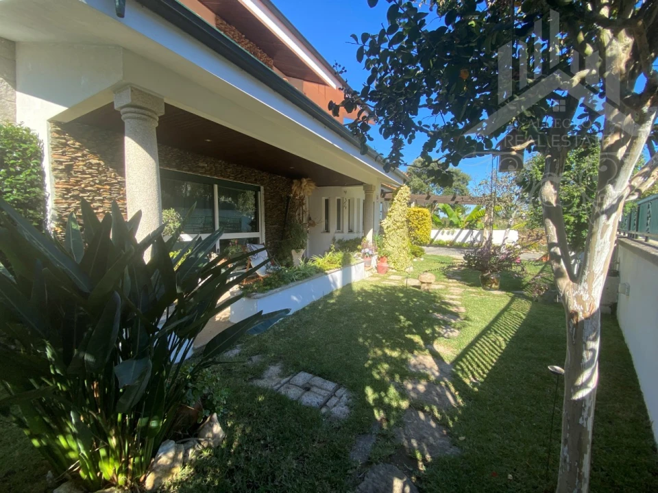 Moradia T5 para Venda em Foz do Sousa e Covelo Foto 4