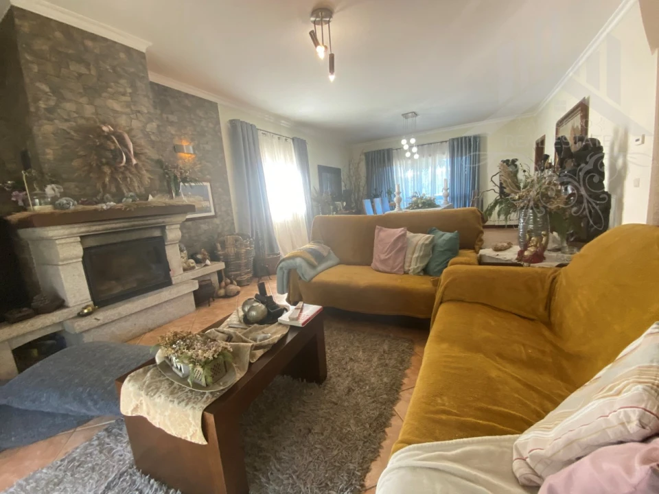 Moradia T5 para Venda em Foz do Sousa e Covelo Foto 8