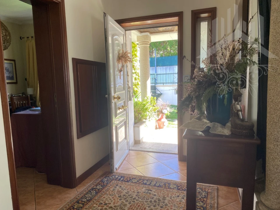 Moradia T5 para Venda em Foz do Sousa e Covelo Foto 21