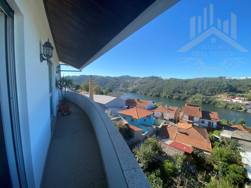 Moradia T5 para Venda em Foz do Sousa e Covelo Foto 44
