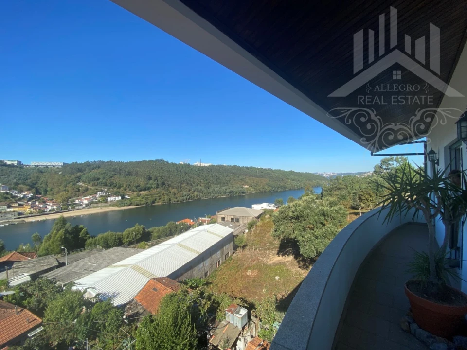 Moradia T5 para Venda em Foz do Sousa e Covelo Foto 51