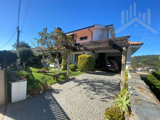 Moradia T5 para Venda em Foz do Sousa e Covelo Foto 3