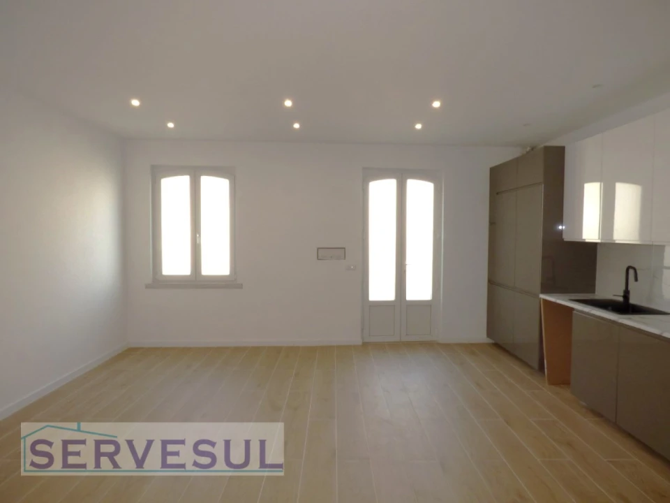 Apartamento para Venda em Silves Foto 1