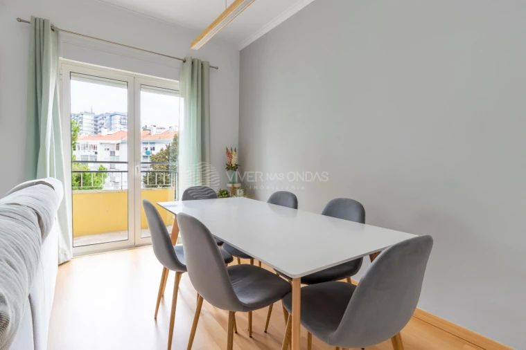 Apartamento T3 para Arrendamento em Carnaxide e Queijas Foto 4