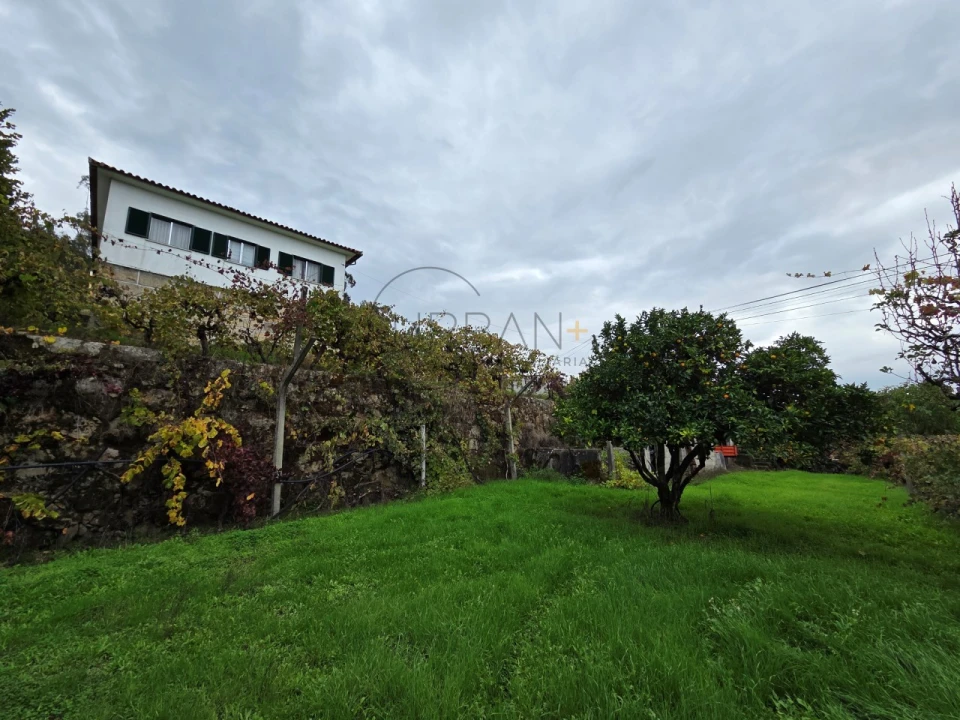 Moradia T3 para Venda em São Miguel do Mato Foto 1