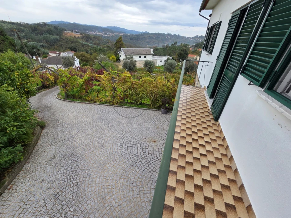 Moradia T3 para Venda em São Miguel do Mato Foto 11