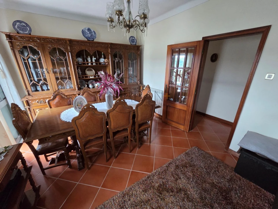 Moradia T3 para Venda em São Miguel do Mato Foto 10