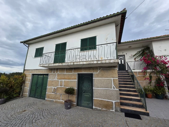 Moradia T3 para Venda em São Miguel do Mato Foto 3