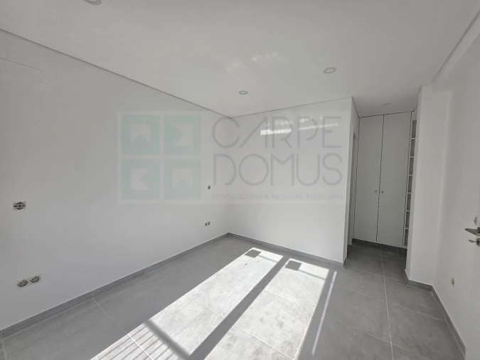 Moradia T3 para Venda em Tavira (Santa Maria e Santiago) Foto 9