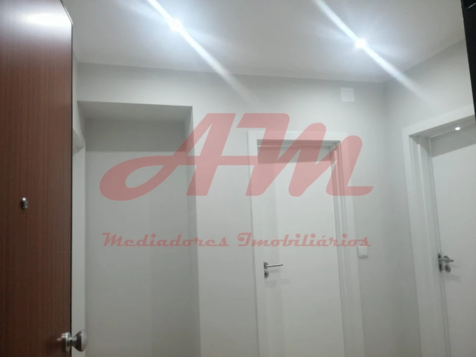 Apartamento T3 para Venda em Queluz e Belas Foto 14