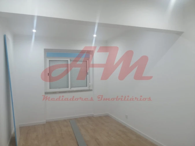 Apartamento T3 para Venda em Queluz e Belas Foto 12