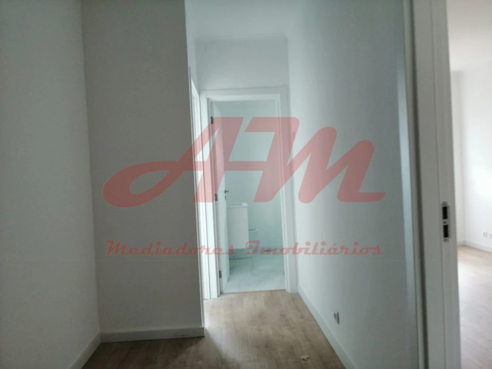 Apartamento T3 para Venda em Águas Livres Foto 34