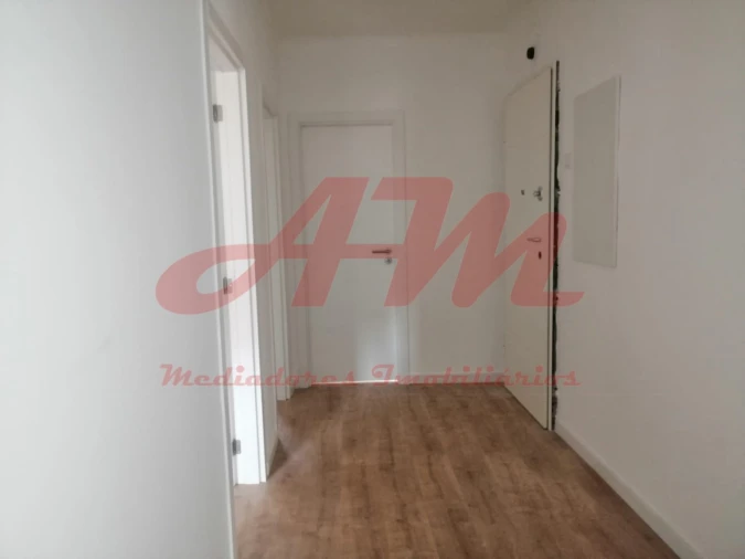 Apartamento T3 para Venda em Águas Livres Foto 28