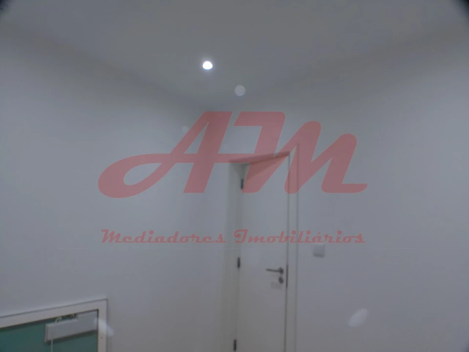 Apartamento T1 para Venda em Venteira Foto 7