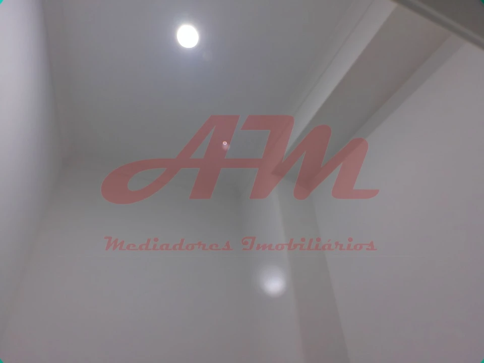 Apartamento T1 para Venda em Venteira Foto 9