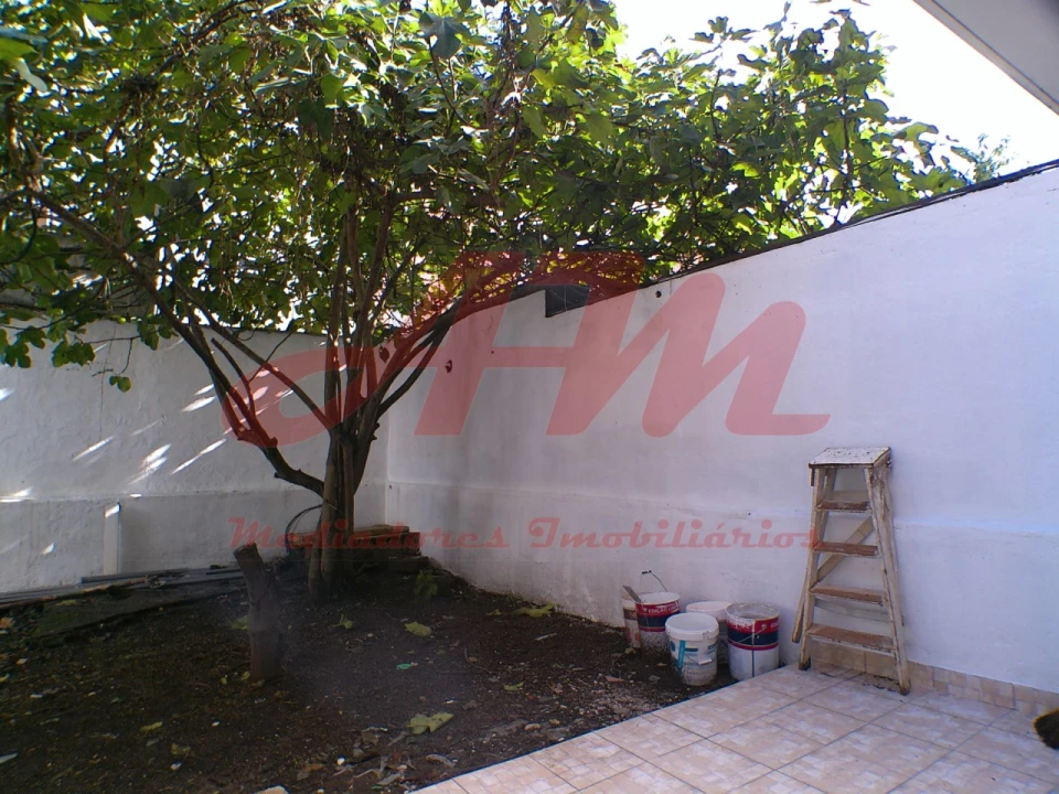 Apartamento T1 para Venda em Venteira Foto 4