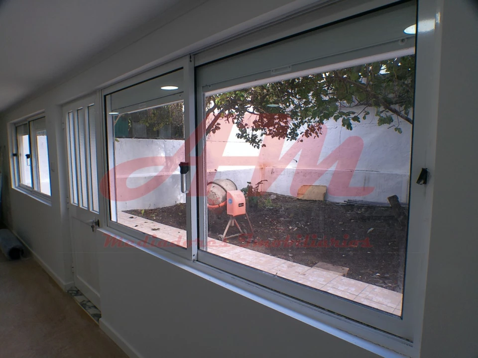 Apartamento T1 para Venda em Venteira Foto 15