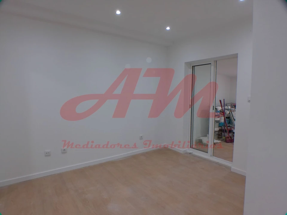 Apartamento T1 para Venda em Venteira Foto 19