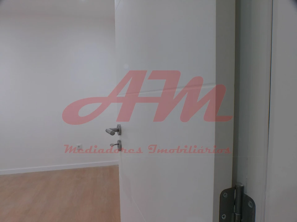 Apartamento T1 para Venda em Venteira Foto 25