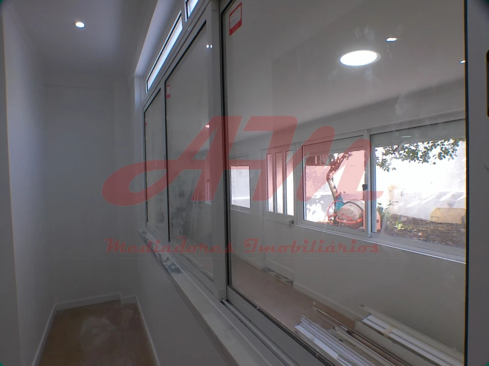 Apartamento T1 para Venda em Venteira Foto 29