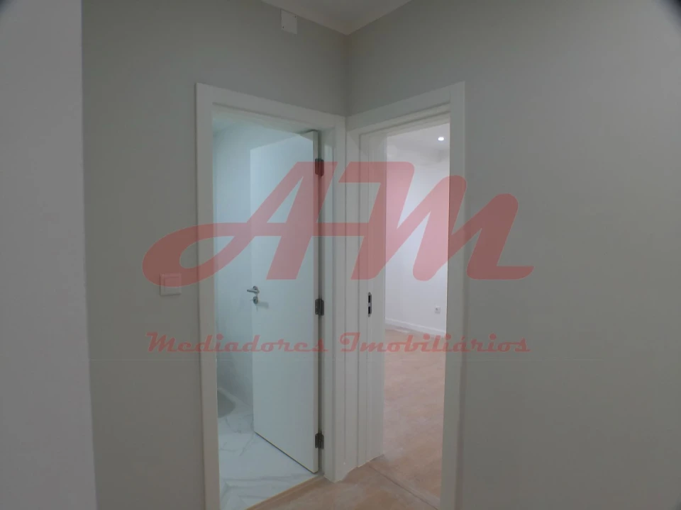 Apartamento T1 para Venda em Venteira Foto 31