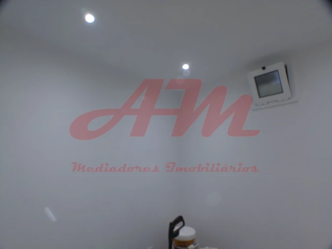 Apartamento T1 para Venda em Venteira Foto 4