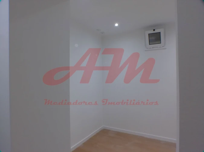 Apartamento T1 para Venda em Venteira Foto 6