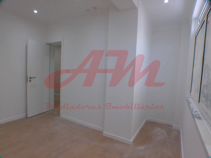 Apartamento T1 para Venda em Venteira Foto 29