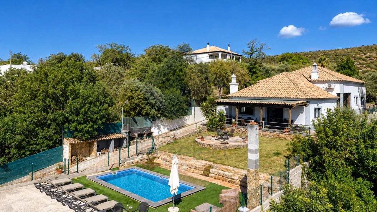 Moradia T3 para Venda em Querença, Tôr e Benafim Foto 1
