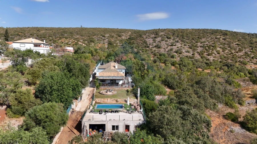 Moradia T3 para Venda em Querença, Tôr e Benafim Foto 9