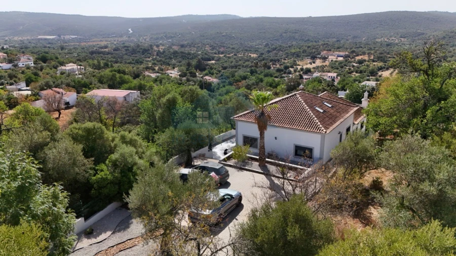 Moradia T3 para Venda em Querença, Tôr e Benafim Foto 12