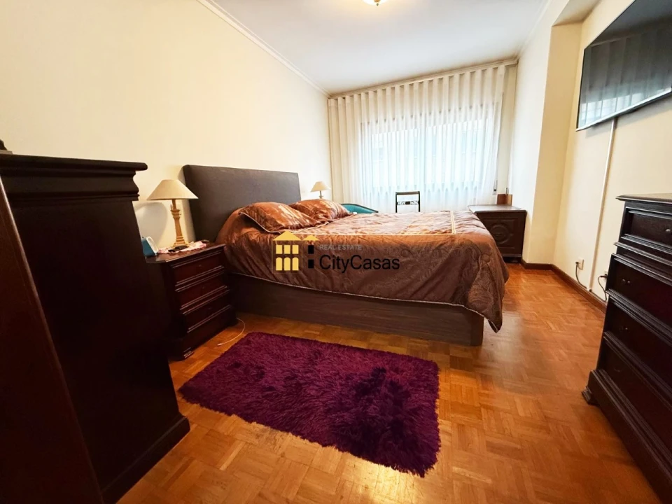 Apartamento T4 para Venda em Mafamude e Vilar do Paraíso Foto 2