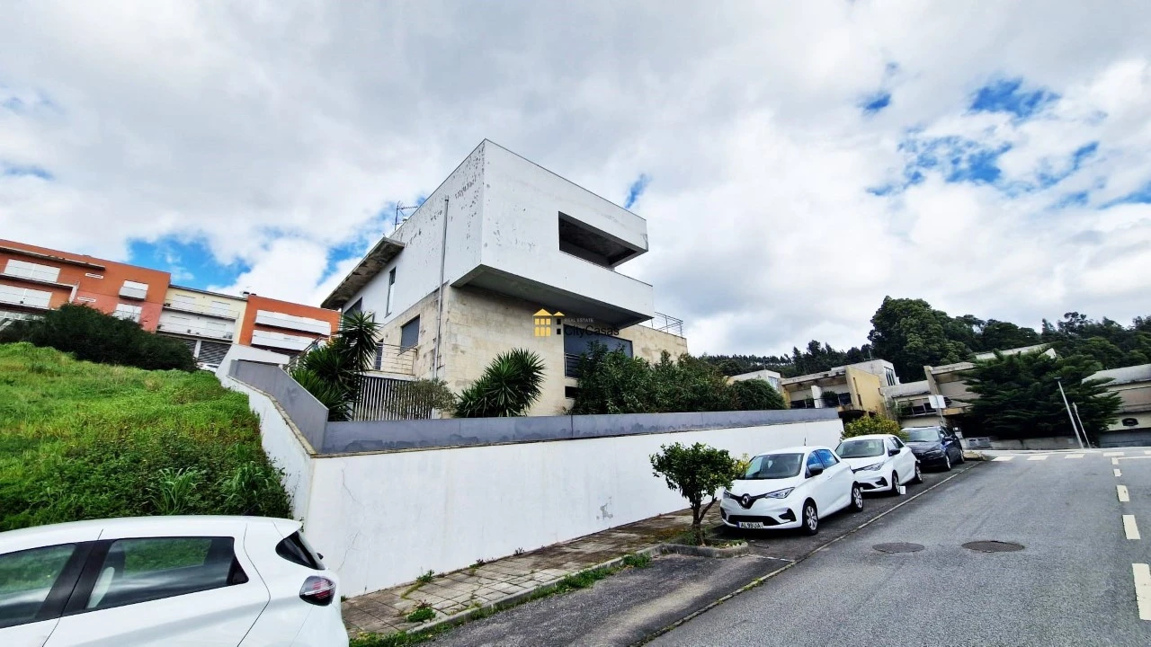 Moradia T3 para Venda em Louredo Foto 9