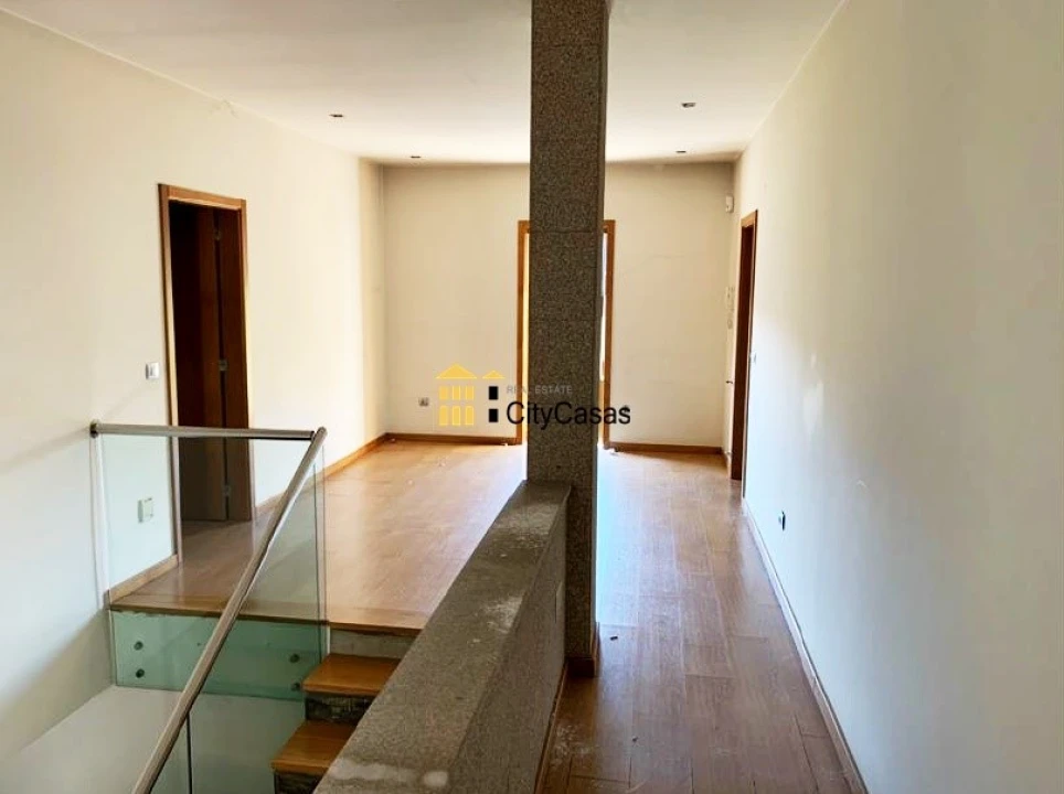 Moradia T3 para Venda em Louredo Foto 17