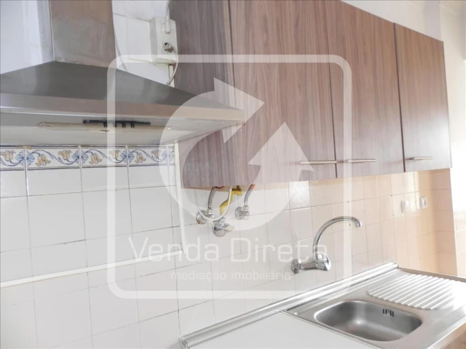 Apartamento T2 para Venda em Cacém e São Marcos Foto 8