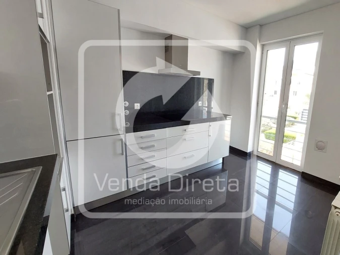 Apartamento T2 para Venda em Santa Maria e São Miguel, São Martinho, São Pedro Penaferrim Foto 9